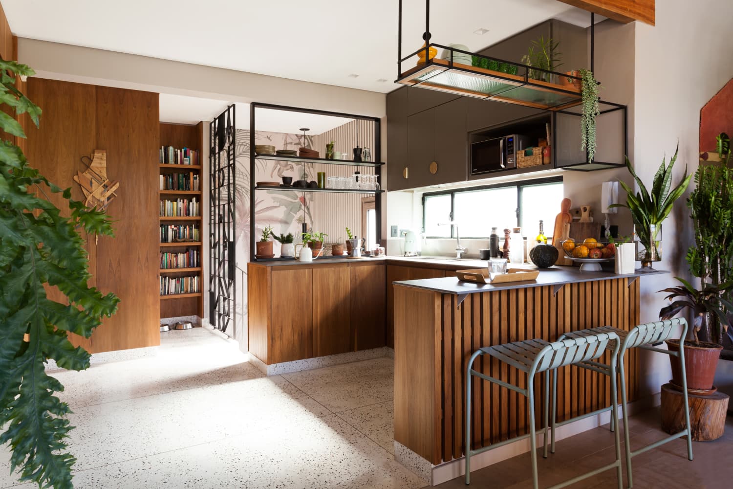 View of 4 Kitchen Trends That Real Estate Agents Are Loving Right Now ...